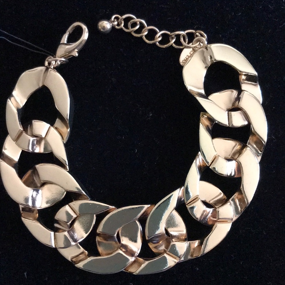Jewelry - Picture 5 of 6